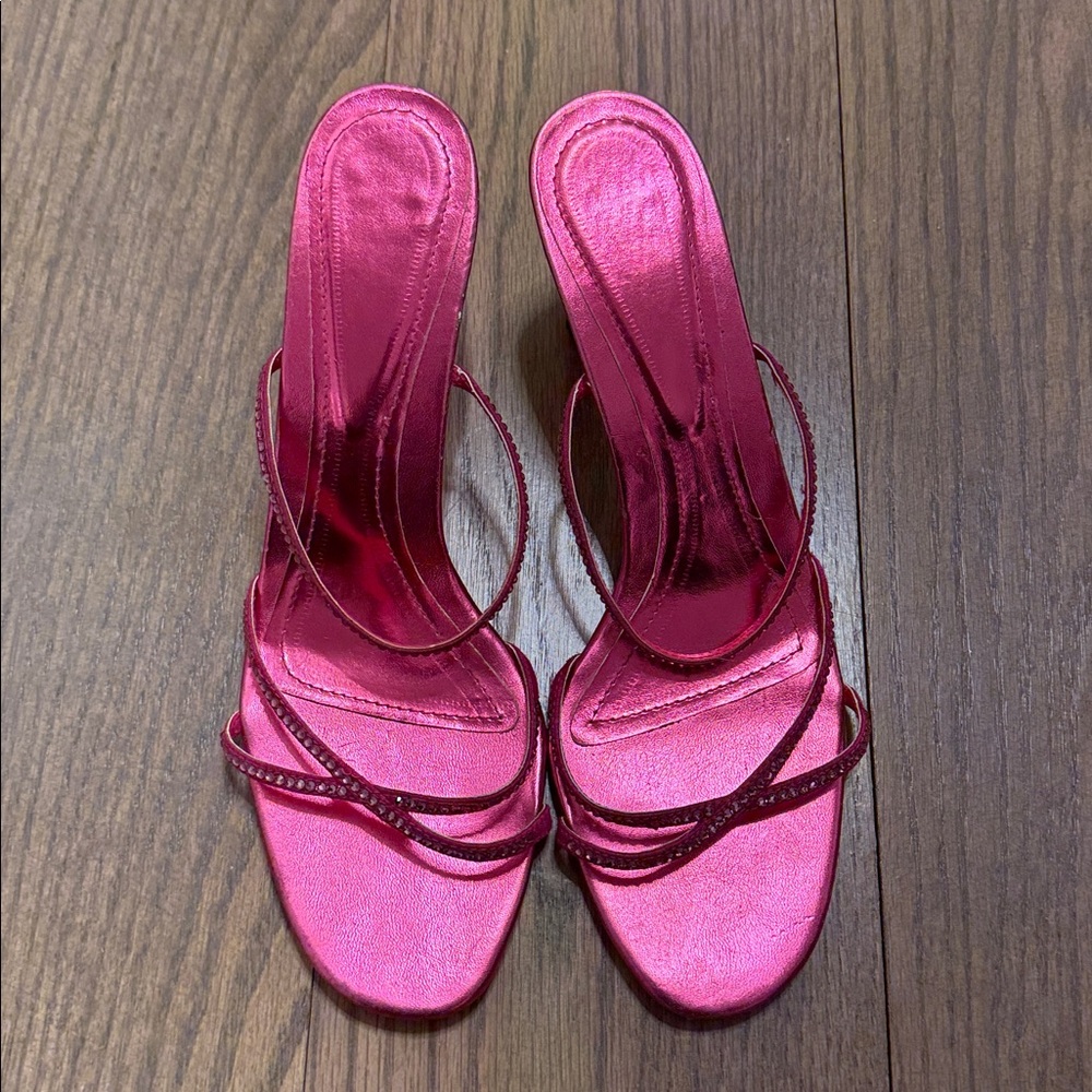 Woman’s Pink sandals size 7.5